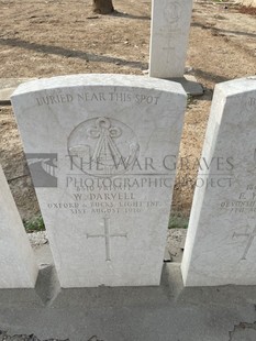 BAGHDAD (NORTH GATE) WAR CEMETERY - DARVELL, W